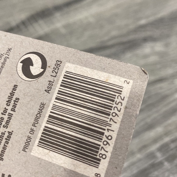 Hot Wheels | Roadsters #1/5: ‘91 Mazda MX-5 Miata - 1:64 Scale Diecast - Picture 10 of 10